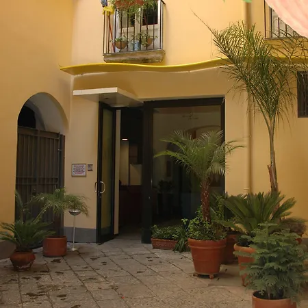 Caravaggio Hotel
