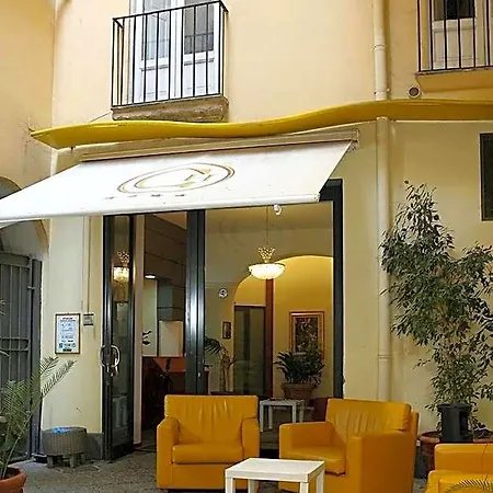 Caravaggio Hotel 4*