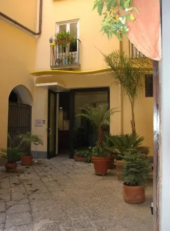 Caravaggio Hotel 4*