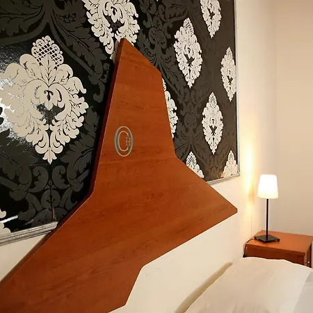Caravaggio 4*